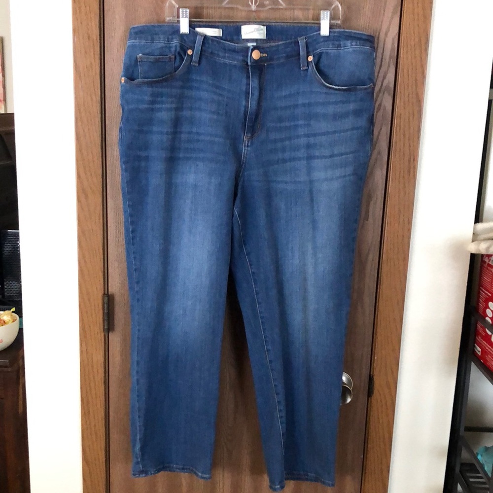Universal Thread Jeans—Size 18W—Medium Wash—High Rise Slim Straight Like New